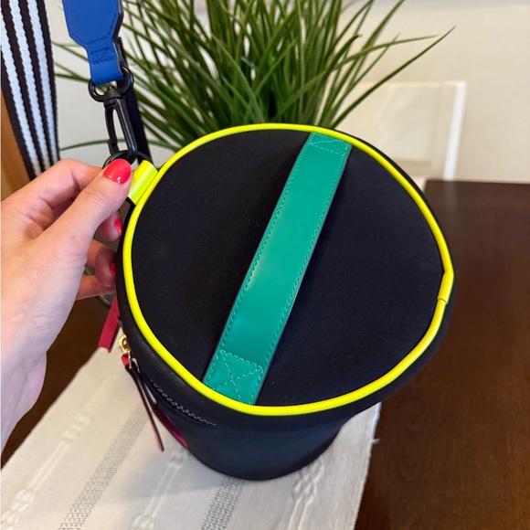 Henri Bendel Neoprene Cooler with removable strap - Picture 3 of 5